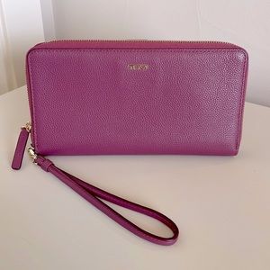 TUMI | Travel Wallet - Hibiscus